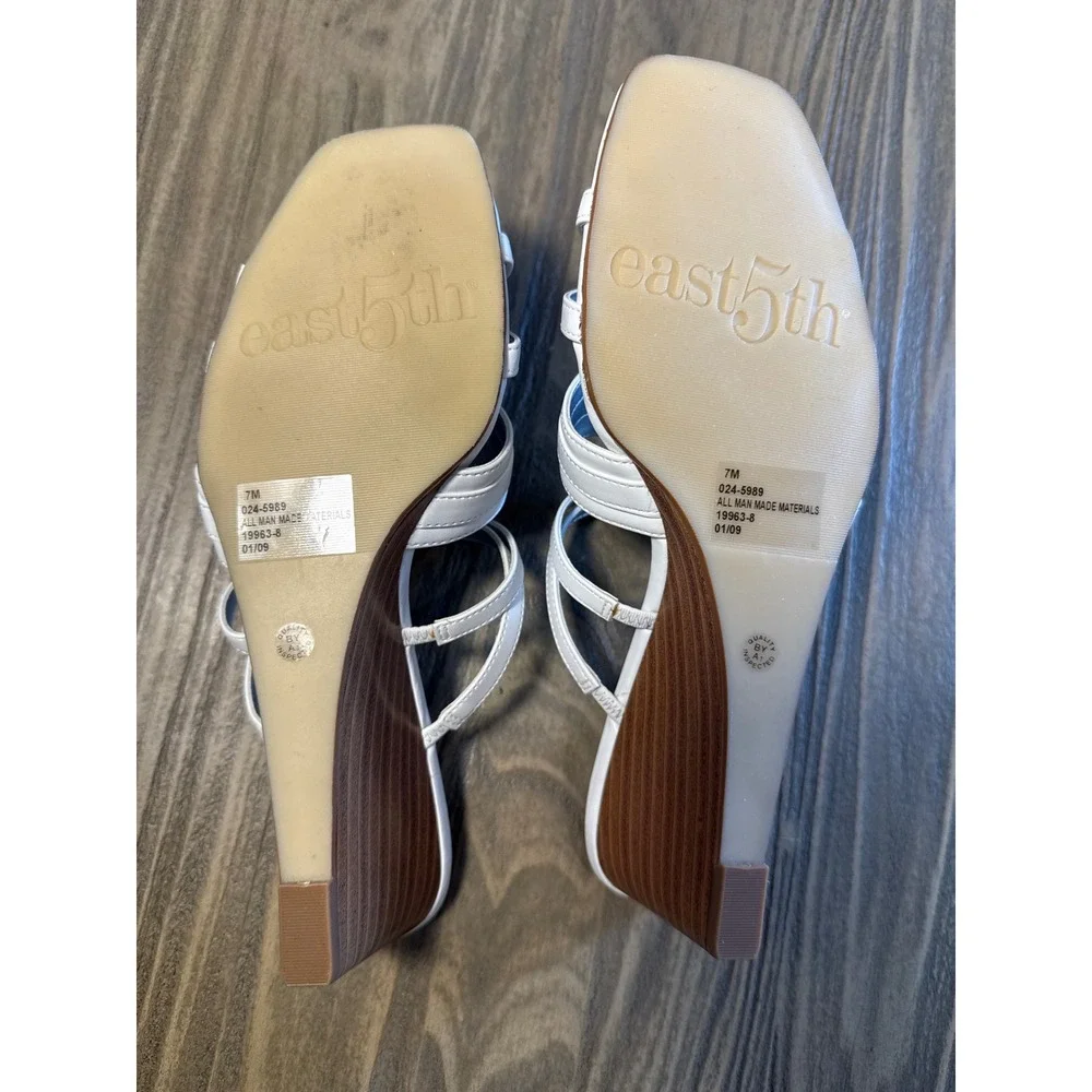 East 5th Wedge Sandals Women's 7M White Strappy Wood Accent Naples Slides‎